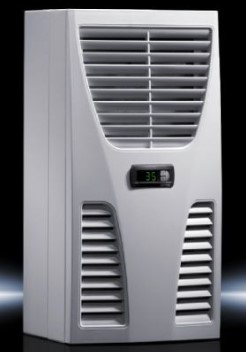 Refrigeradores murales Blue e energéticamente eficientes en las clases de potencia de 300 a 4000 W y a partir de los 1000 W con evaporación del agua de condensación eléctrica integrada.