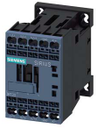 Contactor marca Siemens serie SIRIUS 3RT2; Amperaje 7A Polos 3 Potencia (kW) 3kW Potencia (kW) 2.2kW Potencia (HP) 3HP Bobina 24VDC Contacto Aux 1NO