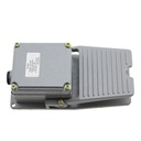 Interruptor de Pedal con Cubierta Protectora marca TREADLE Serie SFMS; Amperaje 10A Contactos CO 1       