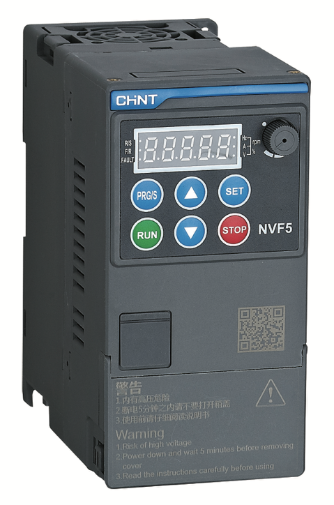 Variador de Frecuencia marca CHINT serie NVF5; Voltaje de Alimentación 440VAC, Potencia(kW) 3.7kW Potencia(HP) 5HP Trifasico, Amperaje 10.5A, con R.F